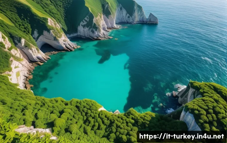 Scopri i 7 luoghi imperdibili per riprese con drone in Turchia e cattura panorami mozzafiato 3 튀르키예에서의 드론 촬영 명소 관련 이미지 1